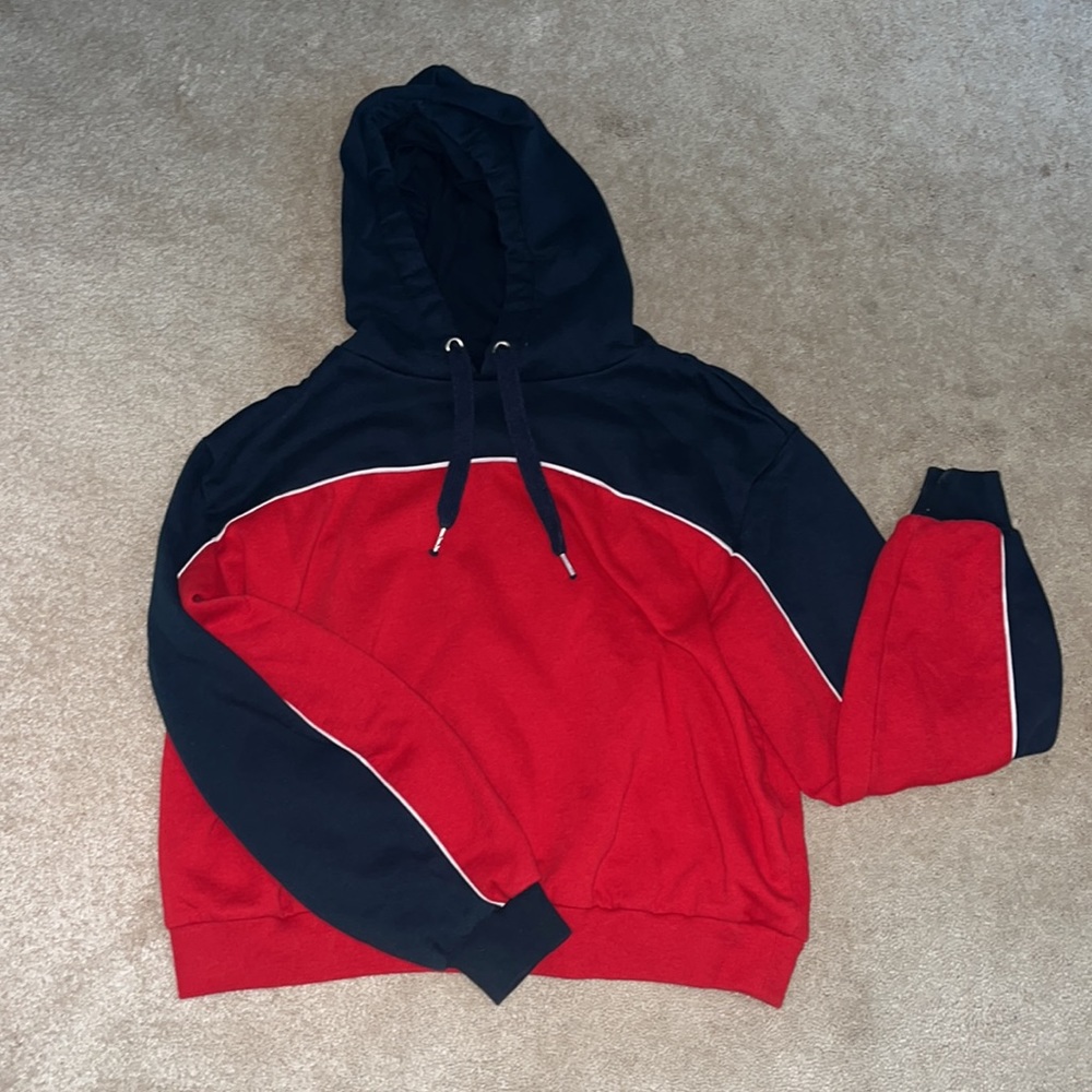 H&M Women’s Red White Blue Cropped Hoodie Sweatshirt Size Medium